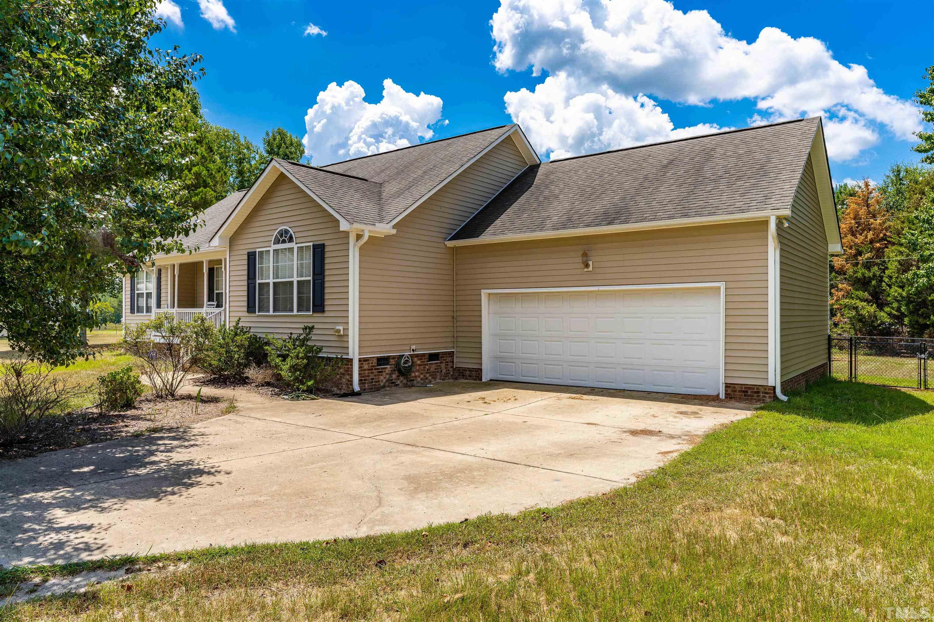 Nestled on a culdesac in a quiet neighborhood you'll find this lovely one story home with 2 car garage!