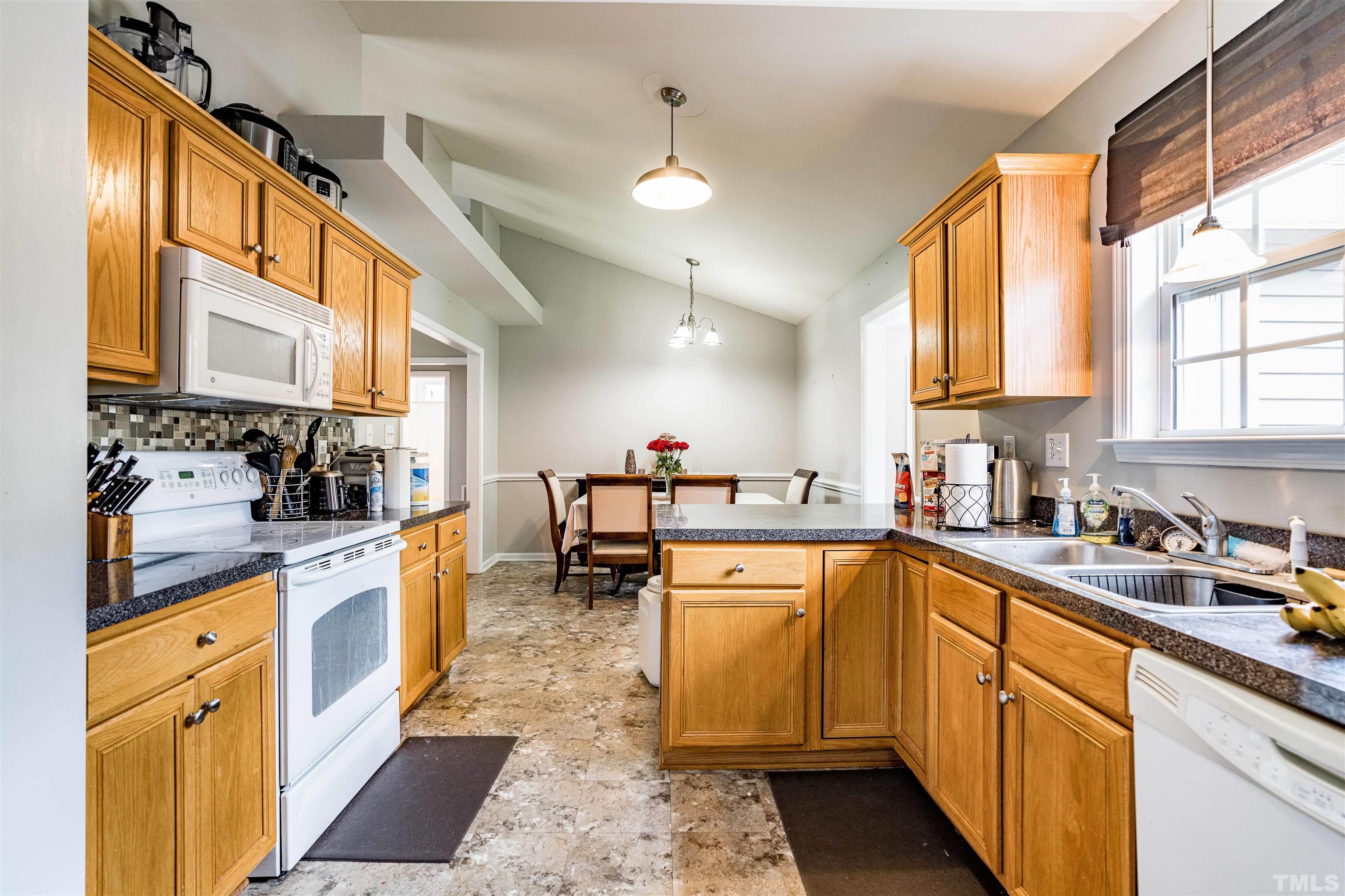 7200 Sunset View Court Willow Spring, NC 27592 - Photo 10 of 25 Gallery Image 10