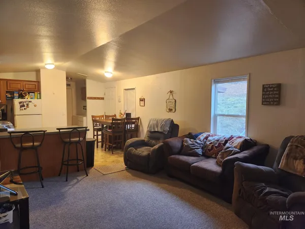 $294,000 | 135 Marion Street, Peck, ID 83545