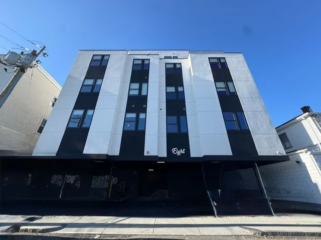 $3,900 | 8 Avon Street, Unit 402, Revere, MA 02151