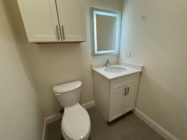 $3,900 | 8 Avon Street, Unit 402, Revere, MA 02151