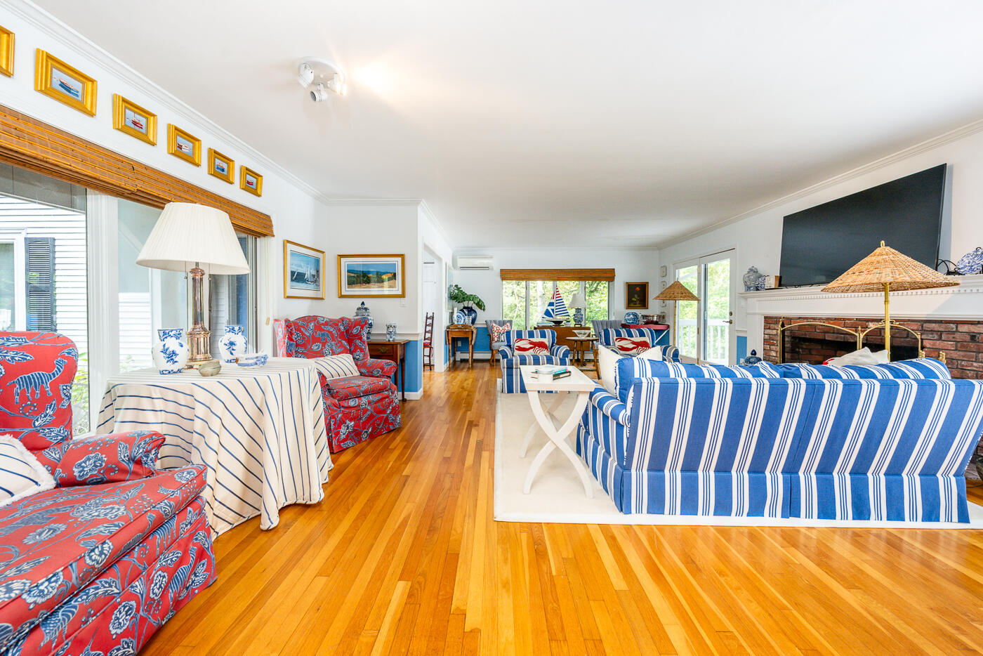 46 Sea Marsh Road Centerville, MA 02632 - Photo 9 of 69 livroom1