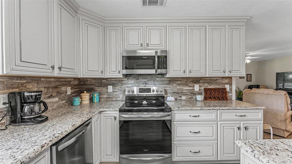 308 High View Lane Lakeland, FL 33803 - Photo 17 of 37