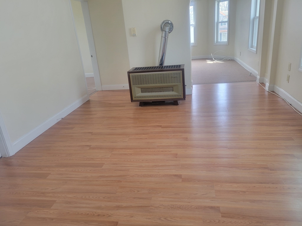 528 Lawton Street Fall River, MA 02721 - Photo 13 of 22