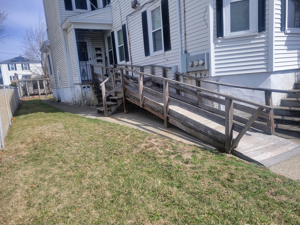 528 Lawton Street Fall River, MA 02721 - Photo 2 of 22