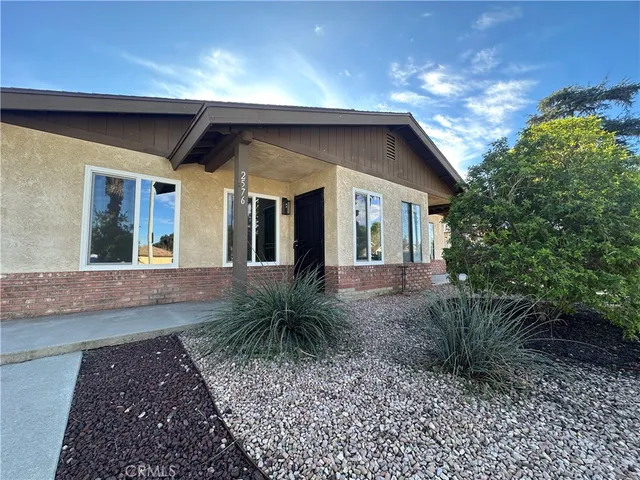 $2,595 | 2576 Lime Street, Riverside, CA 92501