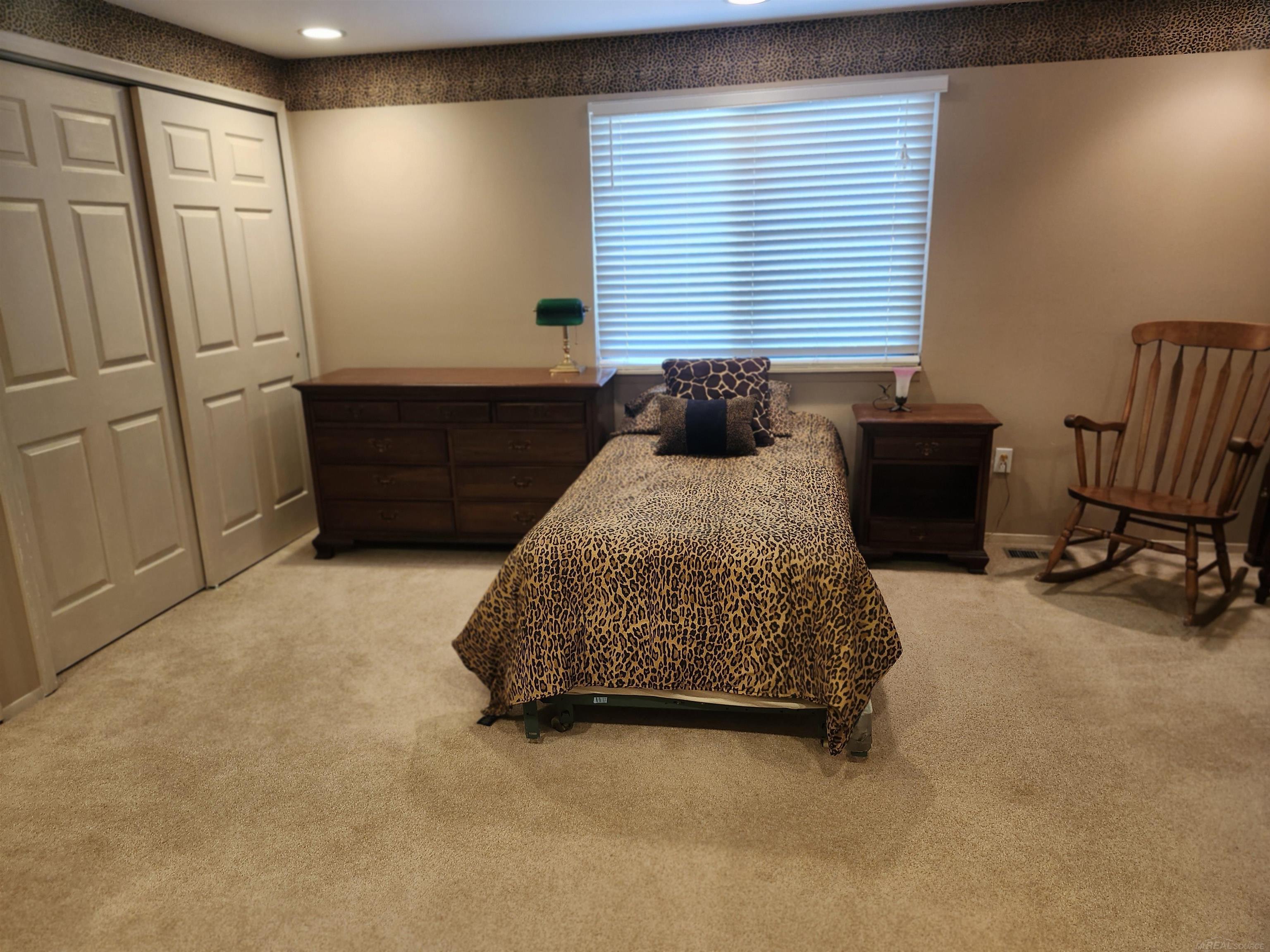3668 Old Creek Road Troy, MI 48084 - Photo 8 of 10