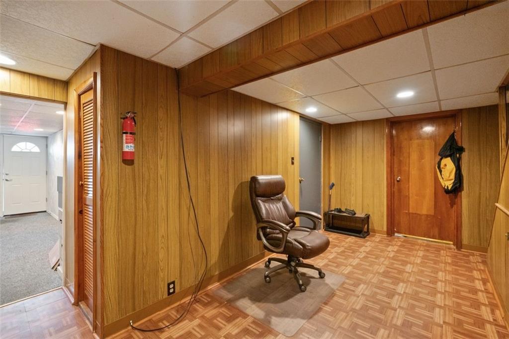 100 Longvue Drive Pittsburgh, PA 15237 - Photo 18 of 25 a view of a hallway with workspace