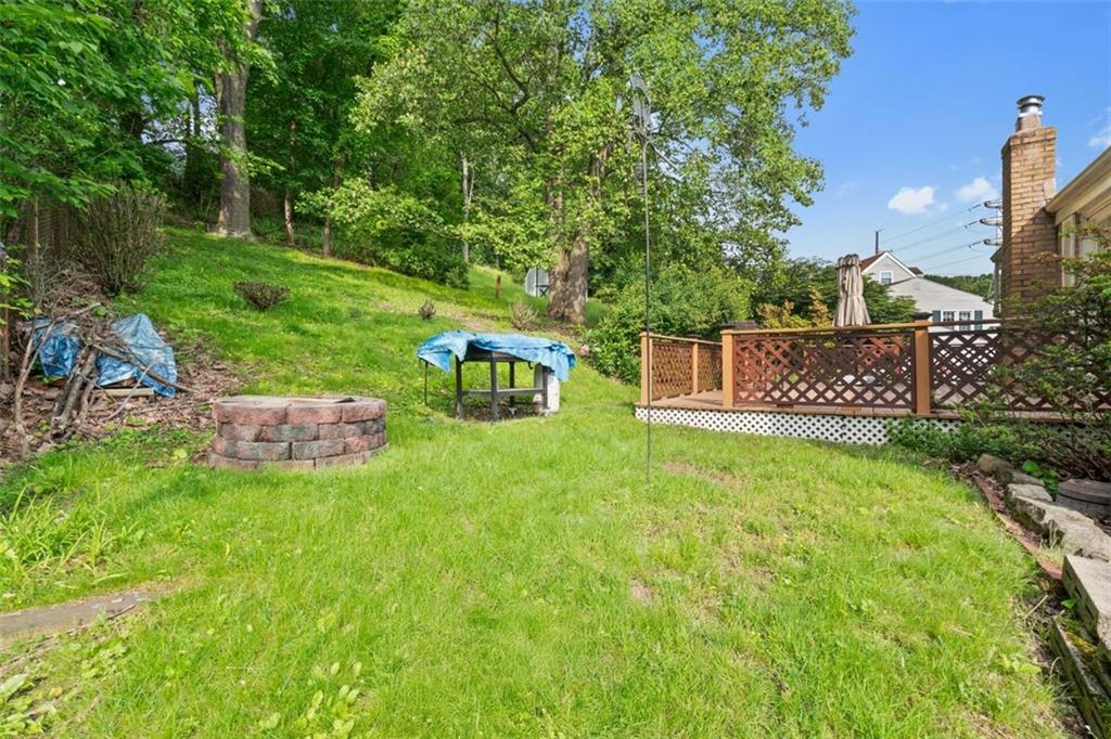 100 Longvue Drive Pittsburgh, PA 15237 - Photo 24 of 25 a view of garden with deck