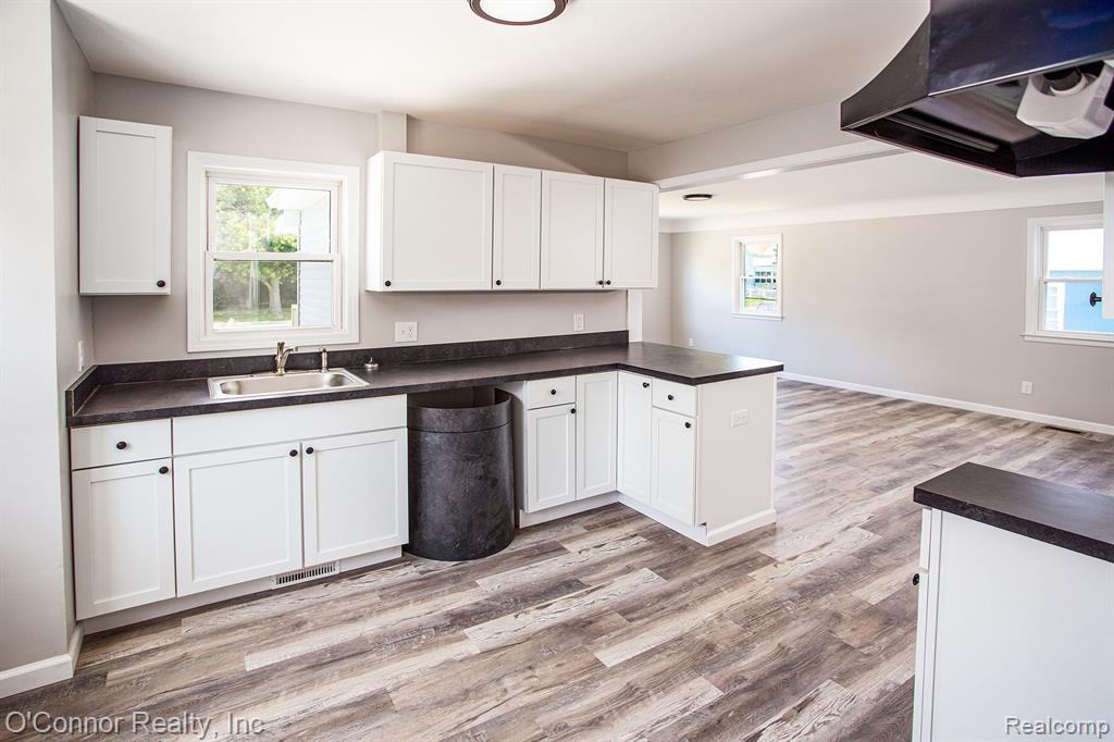 102 Rural Street Port Huron, MI 48060 - Photo 6 of 12