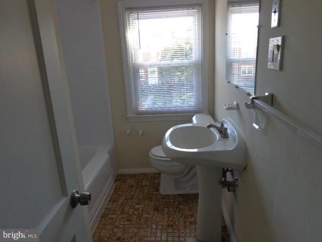 1826 Trenleigh Road Baltimore, MD 21234 - Photo 20 of 29 Bath