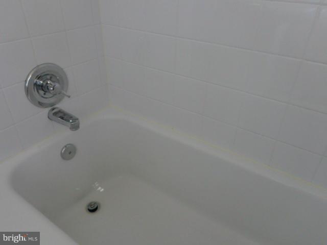 1826 Trenleigh Road Baltimore, MD 21234 - Photo 21 of 29 Bath