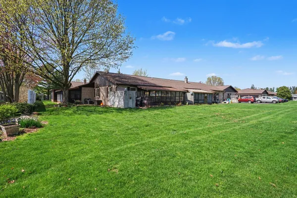 $264,900 | 7384 Pine Grove Drive, Jenison, MI 49428