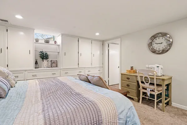 $264,900 | 7384 Pine Grove Drive, Jenison, MI 49428