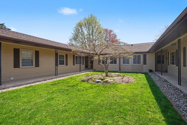 $264,900 | 7384 Pine Grove Drive, Jenison, MI 49428
