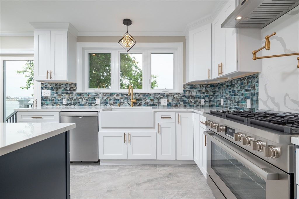 89 R Upland Road Winthrop, MA 02152 - Photo 5 of 33