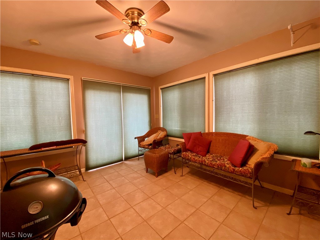4354 Archer Road Cleveland, OH 44105 - Photo 15 of 31 Spacious three-season room