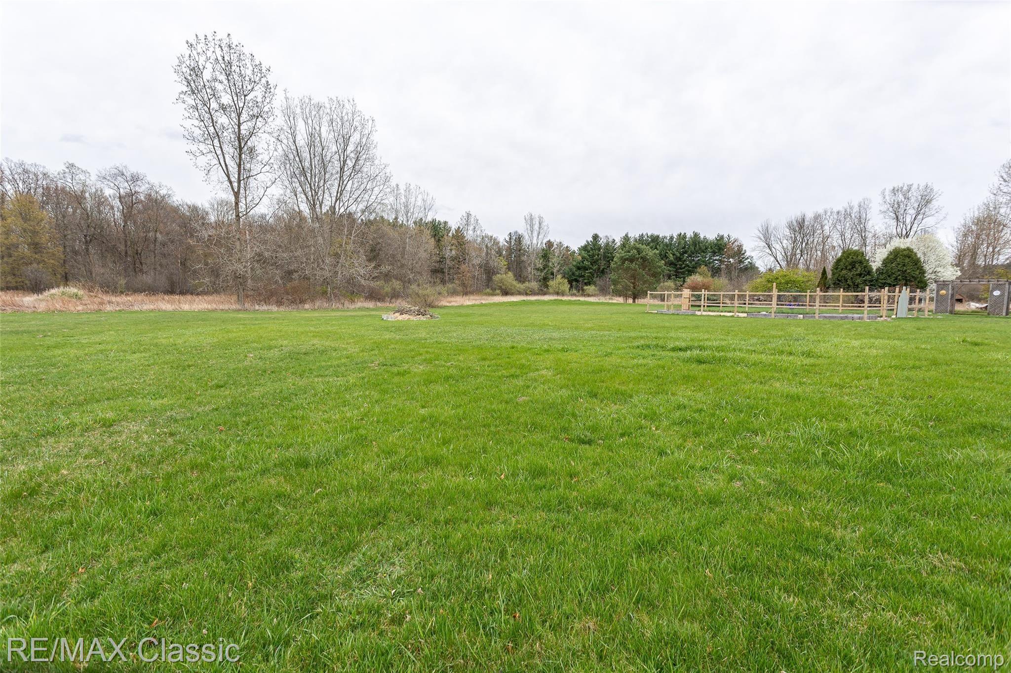 13257 Fagan Road Holly, MI 48442 - Photo 54 of 62 13257 fagan exteriors (7).jpg