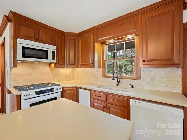 $525,000 | 306 Garrison Drive, Kings Mountain, NC 28086