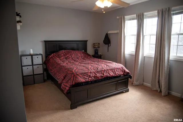 $289,000 | 1602 Carmie Lane, Marion, IL 62959