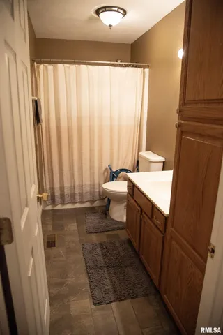 $289,000 | 1602 Carmie Lane, Marion, IL 62959