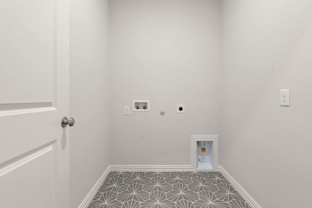 1636 Hydrangea Lane Prosper, TX 75078 - Photo 20 of 31 a view of room