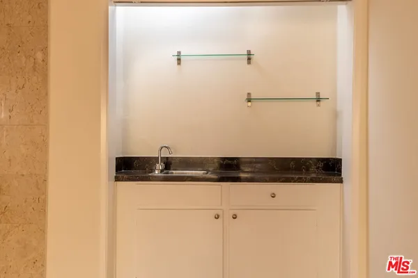 $4,280 | 1033 6th Street, Unit 304, Santa Monica, CA 90403
