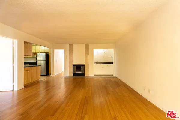 $4,280 | 1033 6th Street, Unit 304, Santa Monica, CA 90403