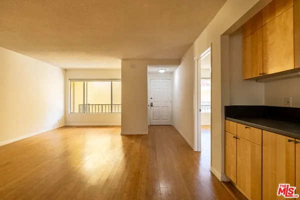 $4,280 | 1033 6th Street, Unit 304, Santa Monica, CA 90403