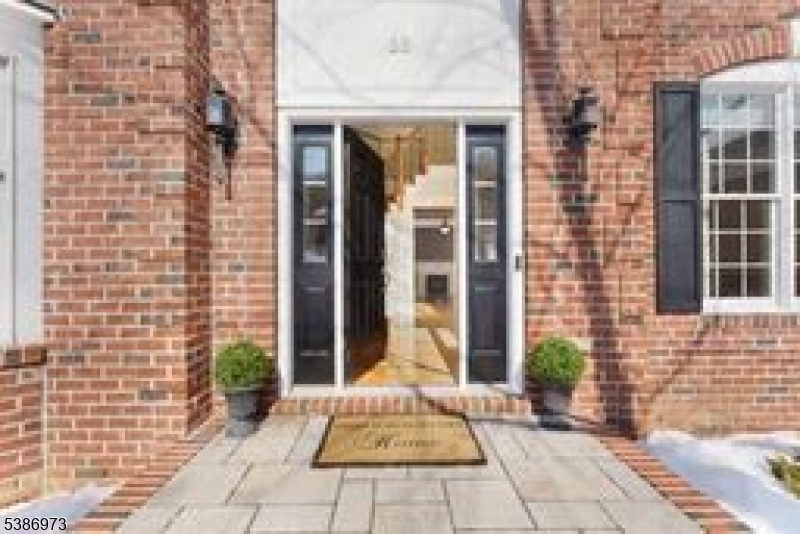 33 Chancellor Way Long Valley, NJ 07853 - Photo 2 of 42