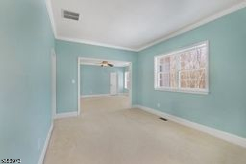 33 Chancellor Way Long Valley, NJ 07853 - Photo 23 of 42