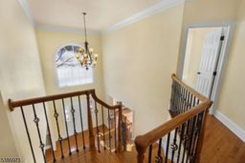 33 Chancellor Way Long Valley, NJ 07853 - Photo 6 of 42