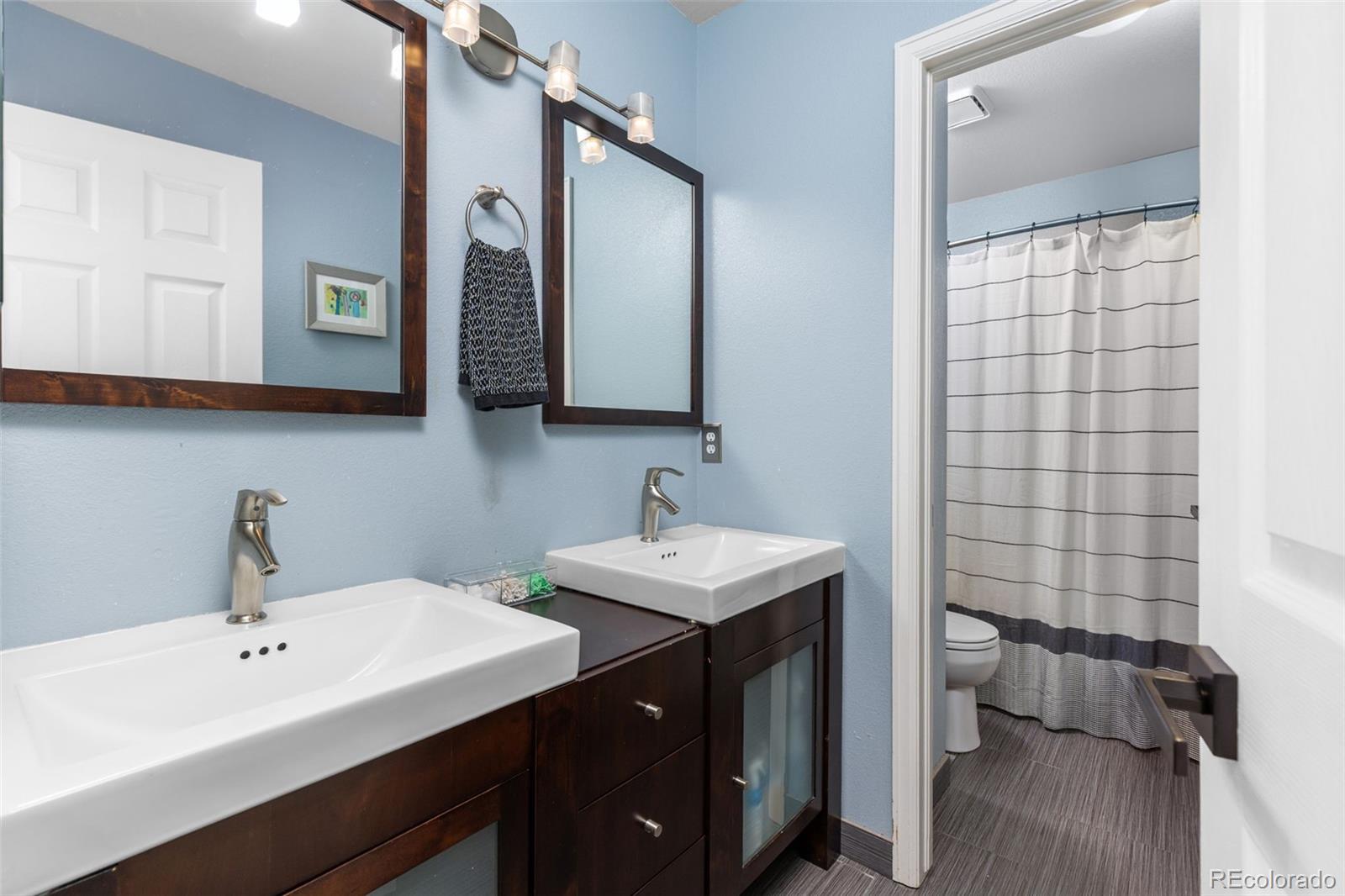 8756 Aberdeen Circle Highlands Ranch, CO 80130 - Photo 23 of 47