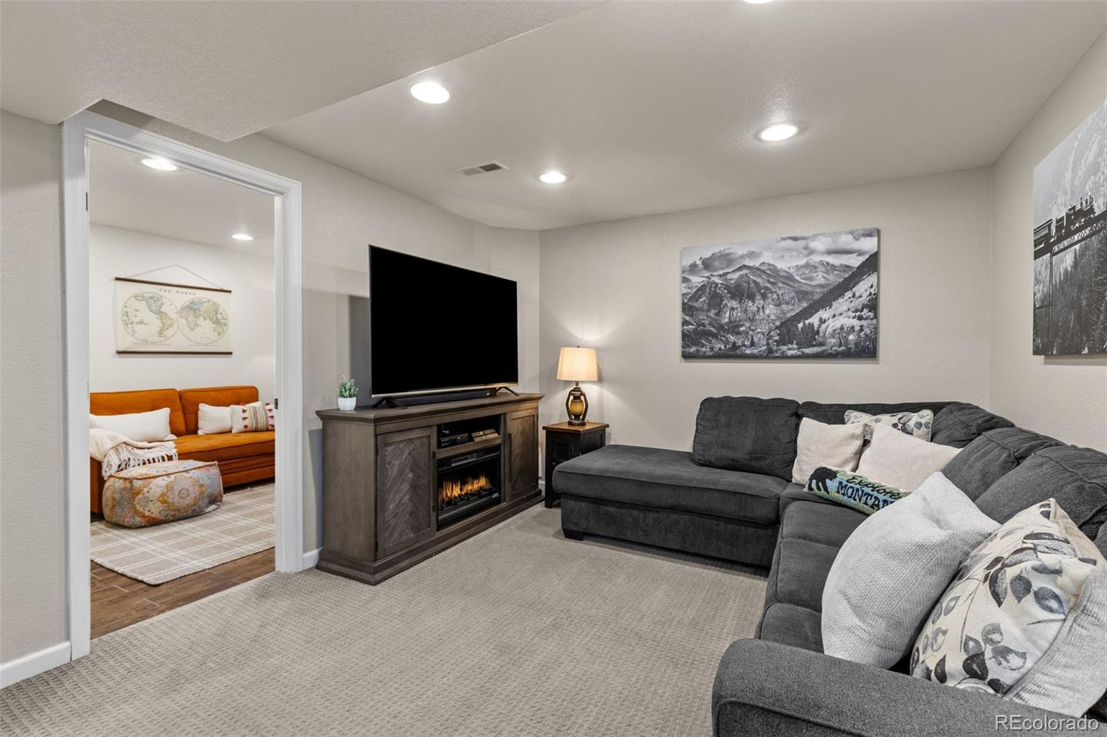 8756 Aberdeen Circle Highlands Ranch, CO 80130 - Photo 27 of 47