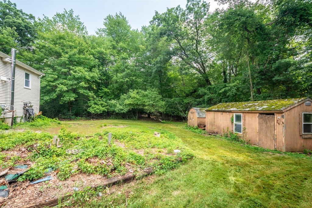81 Border Road Holbrook, MA 02343 - Photo 3 of 15 Gallery Image 3