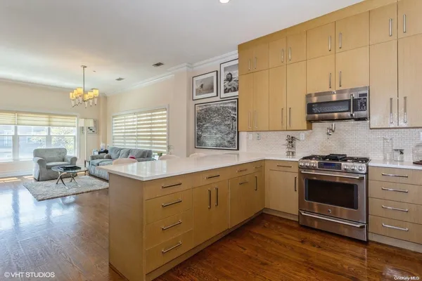 $3,850,000 | 260 Central Avenue, Unit 430, Lawrence, NY 11559