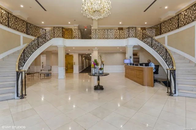 $3,999,000 | 260 Central Avenue, Unit 430, Lawrence, NY 11559