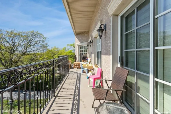 $3,850,000 | 260 Central Avenue, Unit 430, Lawrence, NY 11559