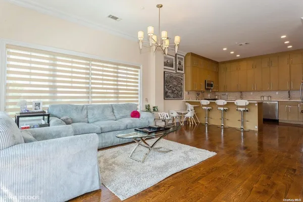 $3,850,000 | 260 Central Avenue, Unit 430, Lawrence, NY 11559