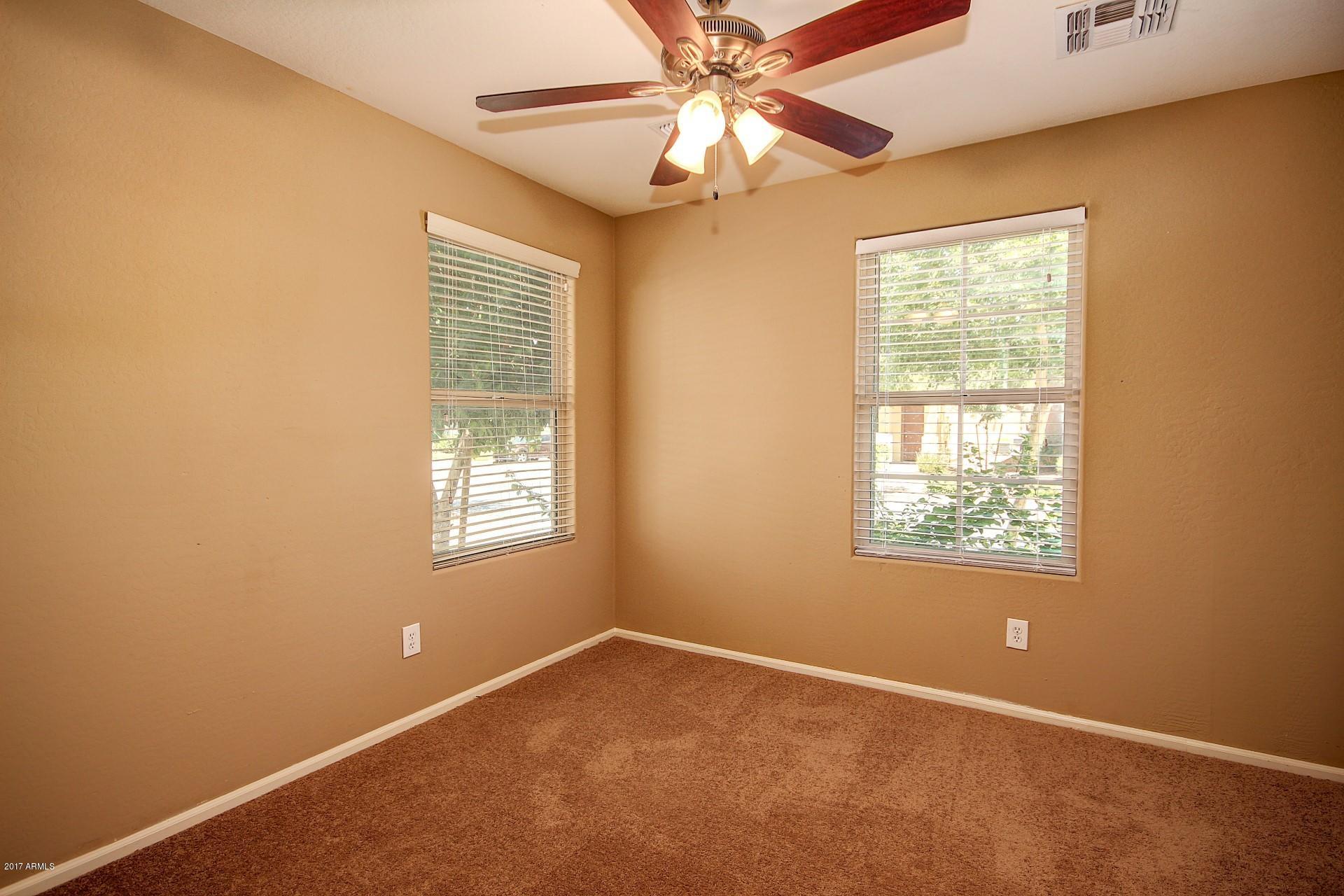 7745 West Giles Road Phoenix, AZ 85035 - Photo 11 of 14 bed3