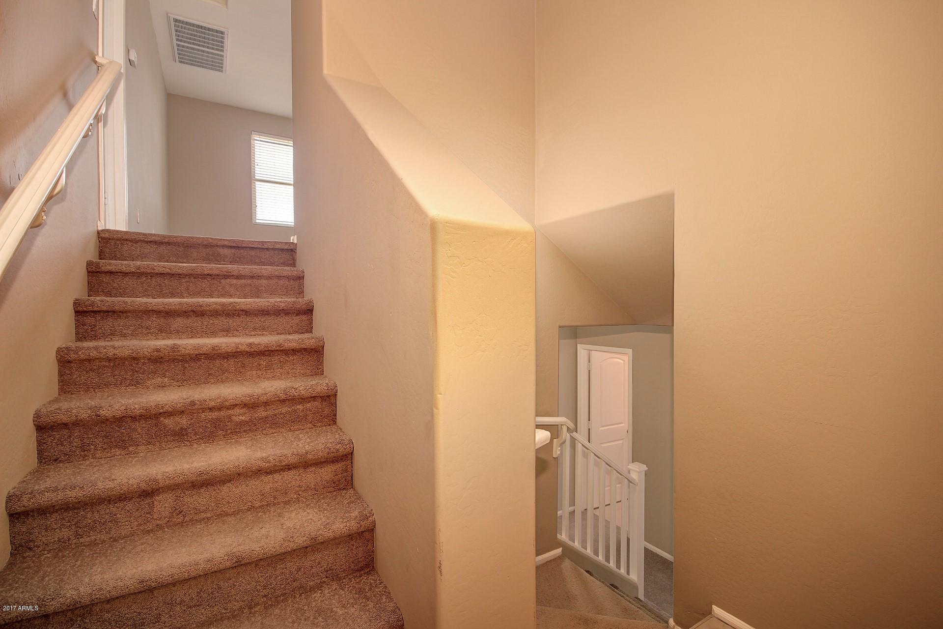 7745 West Giles Road Phoenix, AZ 85035 - Photo 3 of 14 Stairs