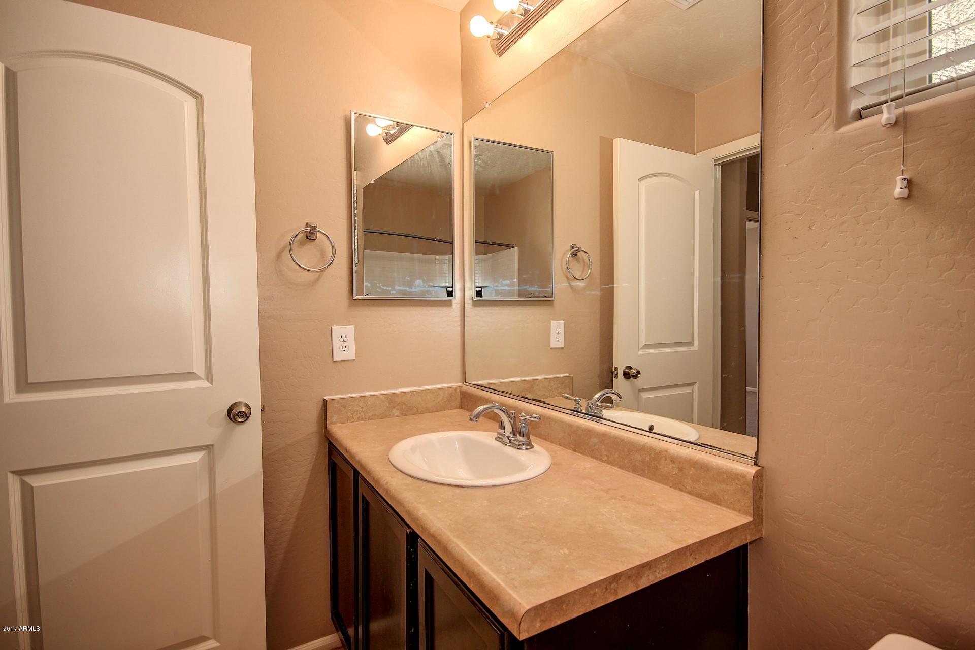 7745 West Giles Road Phoenix, AZ 85035 - Photo 9 of 14 bath