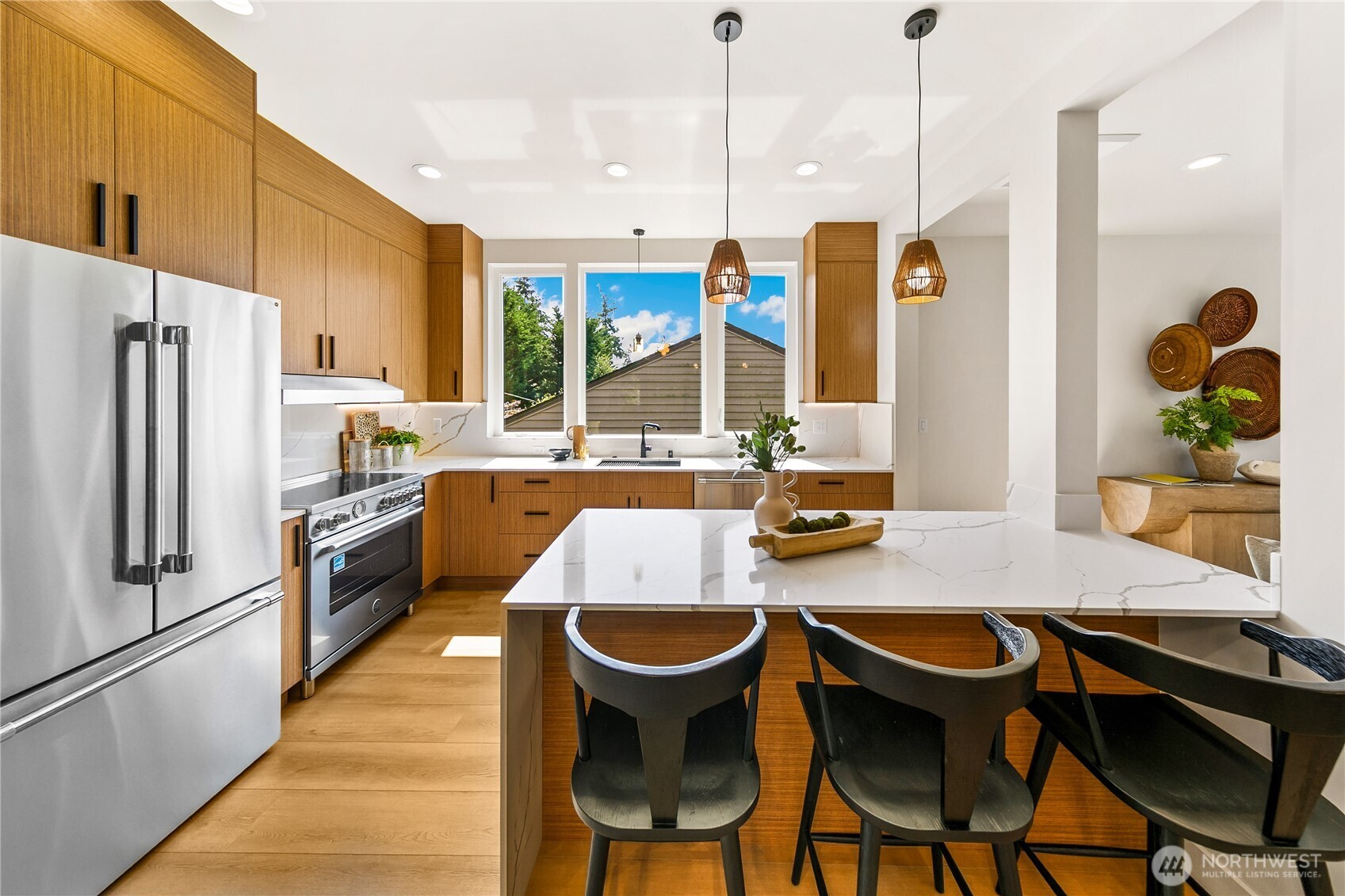 8022 Fauntleroy Way Southwest Seattle, WA 98136 - Photo 9 of 40 Gallery Image 9
