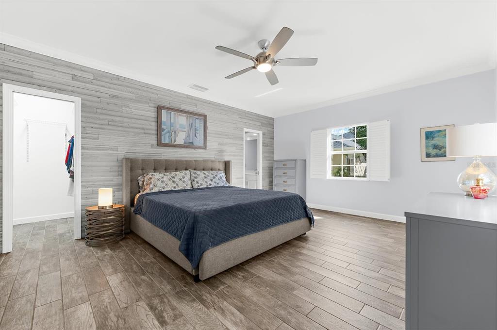 5 Barbados Road, Unit 31 Englewood, FL 34223 - Photo 15 of 40 a bedroom with a bed and window