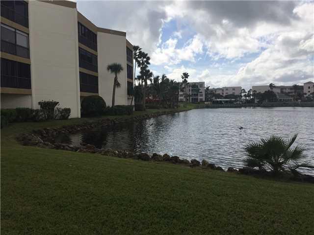 221 Northeast Plantation Road, Unit 410 Stuart, FL 34996 - Photo 14 of 24 Gallery Image 14