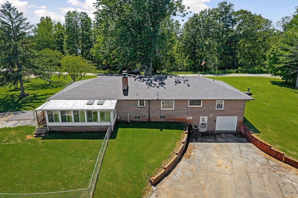 501 Jolley Road Sparta, TN 38583 - Photo 3 of 51 Gallery Image 3
