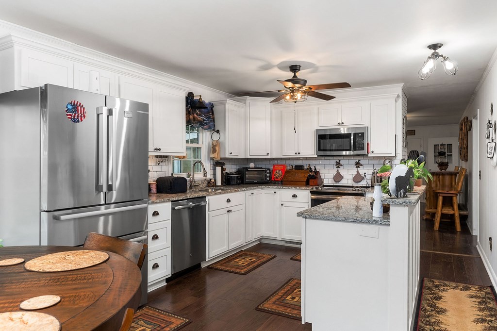 501 Jolley Road Sparta, TN 38583 - Photo 5 of 51 Gallery Image 5