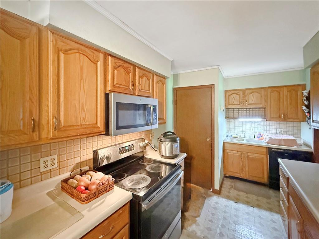 1025 South Lake Road Mercer, PA 16137 - Photo 5 of 13