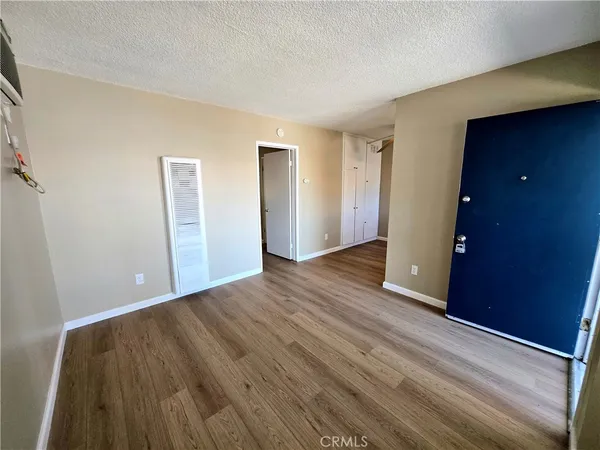 $1,200 | 961 West Kimball Avenue, Hemet, CA 92543