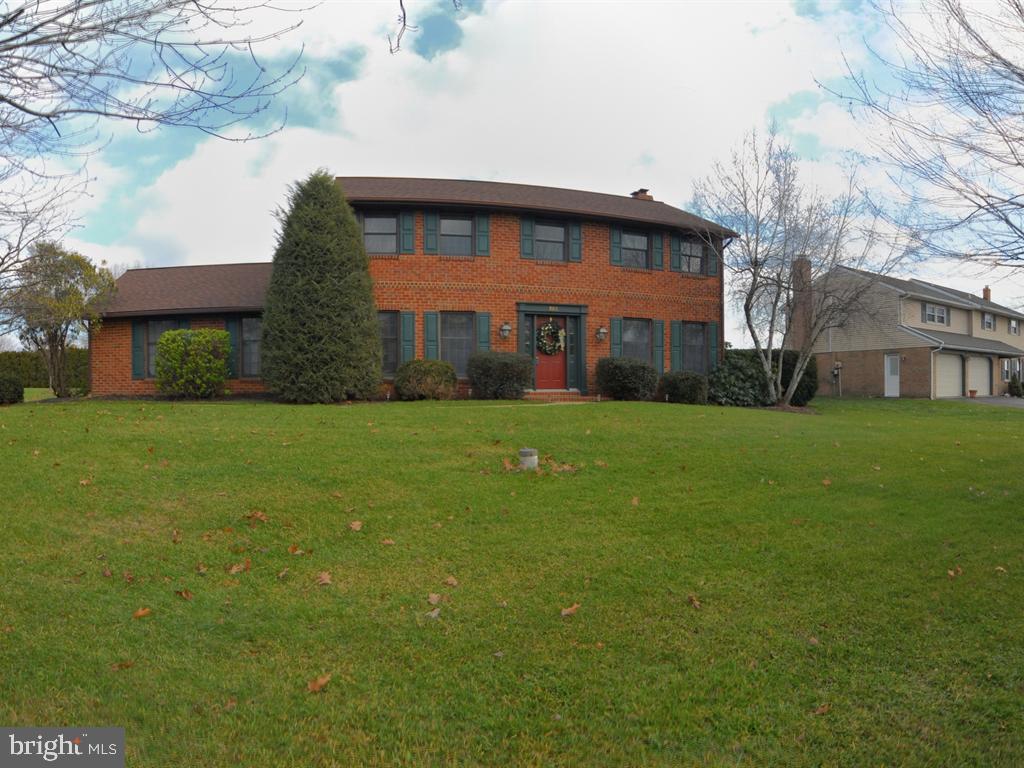 803 Scott Lane Lititz, PA 17543 - Photo 3 of 27